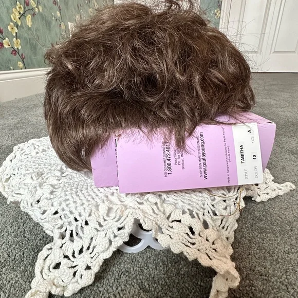 Paula Young synthetic wig - Picture 9 of 10